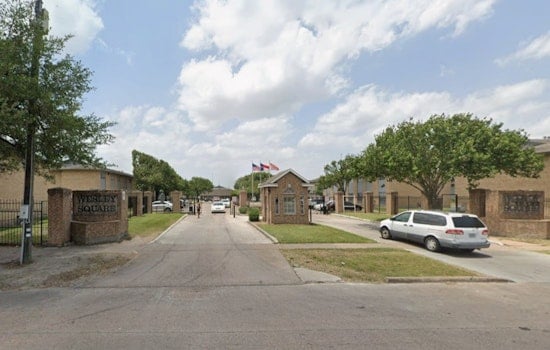 Young Southeast Houston Dad Dies After Pre-Dawn Wesley Square Stabbing