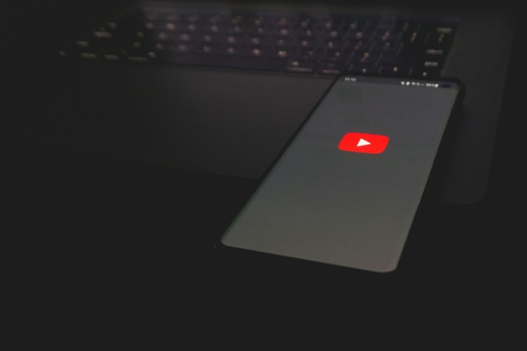 YouTube Cuts Secret Deal With Florida Teen As L.A. Showdown Nears