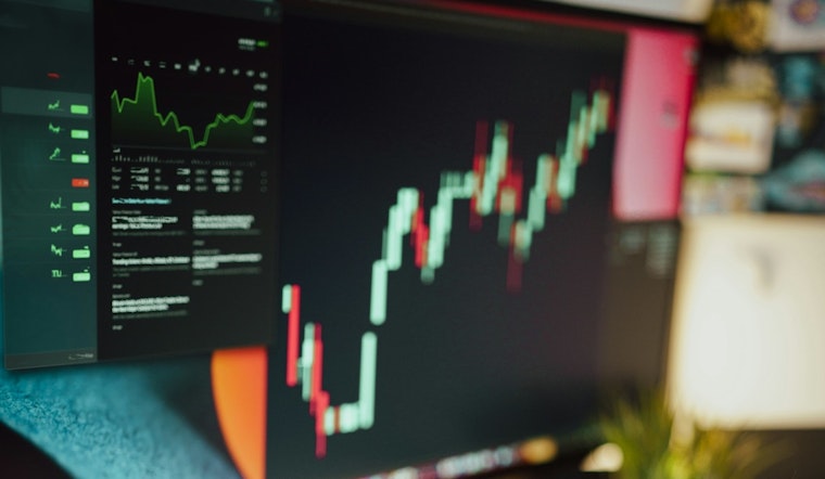 3M Stock Pops On Q2 Surprise As Maplewood Titan Hikes Outlook