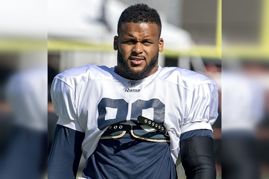 Aaron Donald Sparks Rams Frenzy After Surprise Woodland Hills Workout