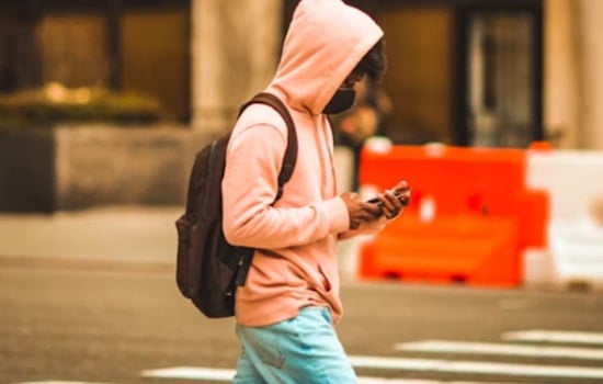 AI-Powered Campaign Texts Scale Up Ahead Of 2026 Midterms