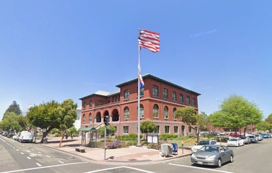 Airbnb Showdown: Alameda Planners Weigh Crackdown On Short Stays