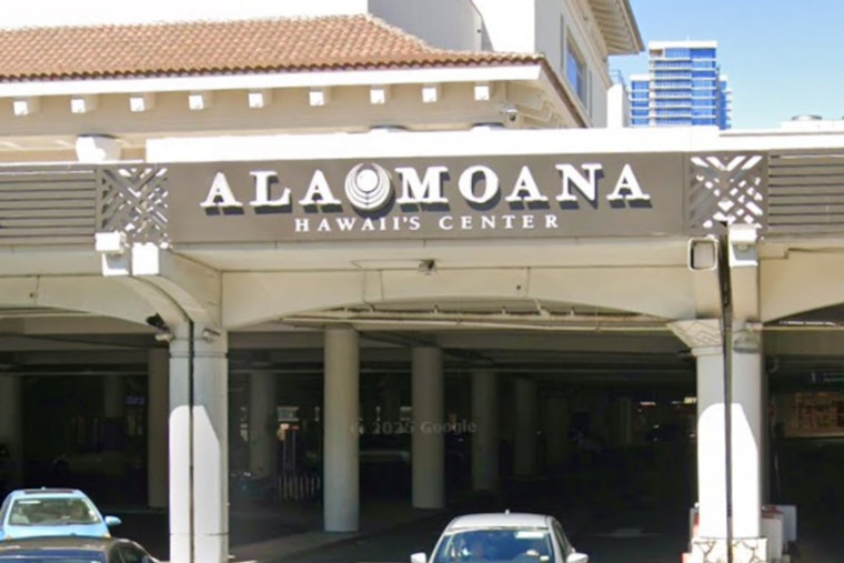 Aliʻi Coffee Sneaks Into Ala Moana After Ward Shops Go Dark