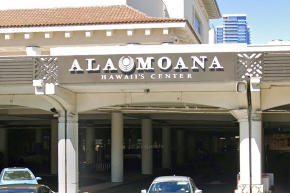 Aliʻi Coffee Sneaks Into Ala Moana After Ward Shops Go Dark