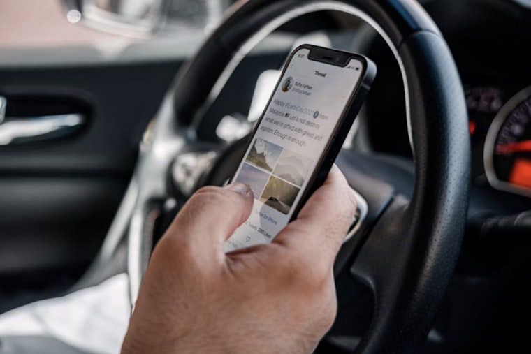 Arizona Drivers Slapped With $400 Fines For Repeat Phone Offenses