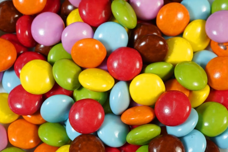 Arizona Schools Trash Popular Snacks In 11-Ingredient Crackdown