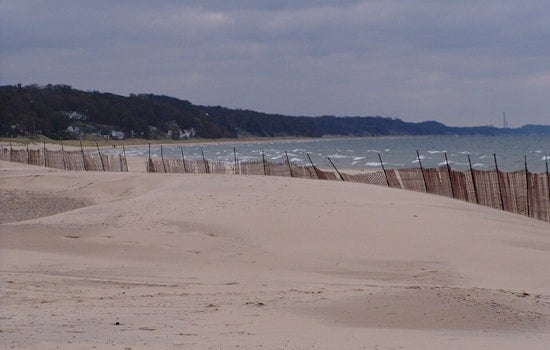 Army Corps Builds Vanishing Sand Arm off Silver Beach, Then Waits for It to Wash Away