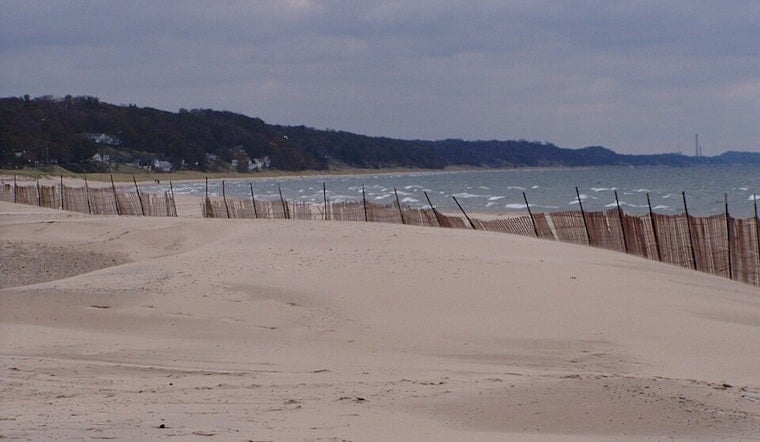 Army Corps Builds Vanishing Sand Arm off Silver Beach, Then Waits for It to Wash Away