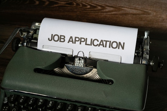Atlanta New Grads Hit A Hiring Wall As Entry-Level Jobs Sink