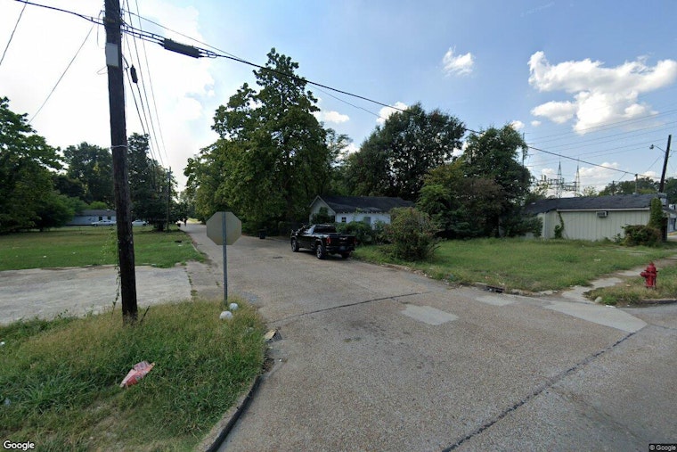 Backyard Shed Killing Shakes North Seventh Street In Greenville