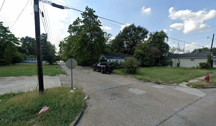 Backyard Shed Killing Shakes North Seventh Street In Greenville