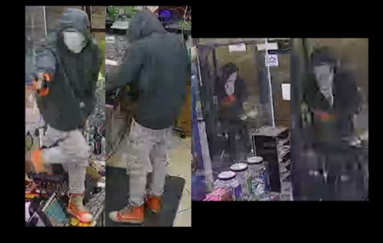 Bandana-Clad Duo In Orange Gloves Wanted In Houston Street Holdup