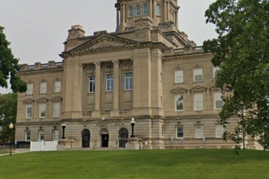 Beecher Woman Busted at Kankakee Courthouse With Loaded Gun in Her Purse