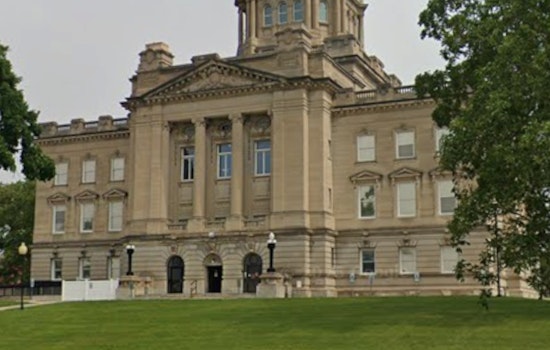 Beecher Woman Busted at Kankakee Courthouse With Loaded Gun in Her Purse