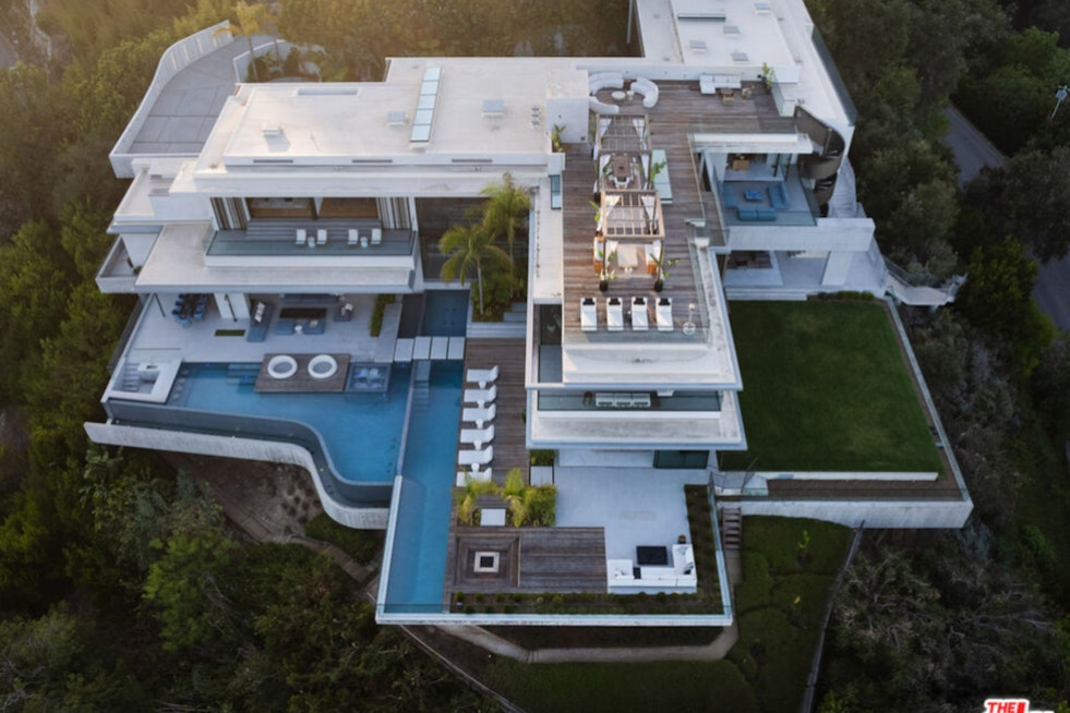 Bel Air Glass Palace That Hosted Louis Vuitton Seeks $88 Million Buyer