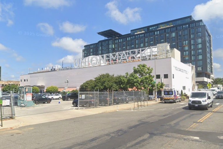 Bellinis, Disco Balls And A Pop-Up Party Take Over Union Market