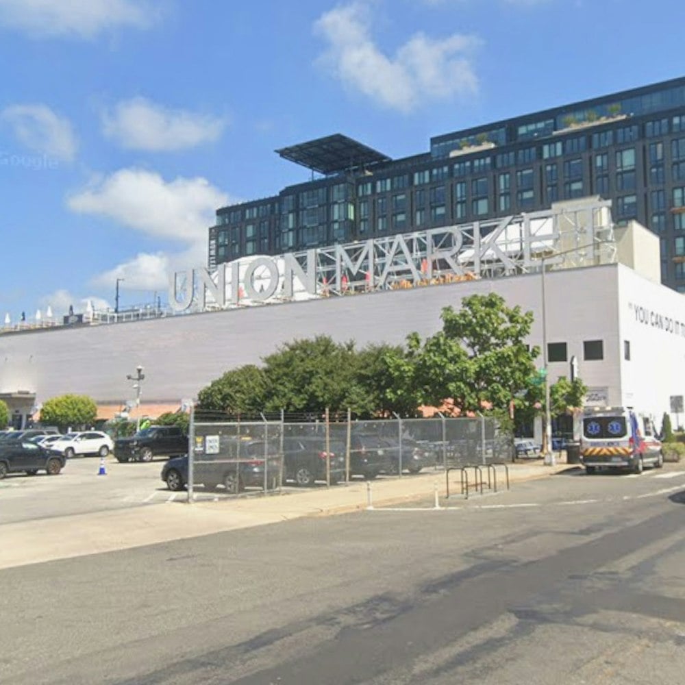 Bellinis, Disco Balls And A Pop-Up Party Take Over Union Market