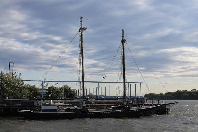 Beloved Brooklyn Oyster Bar Schooner Goes Down In Overnight Red Hook Sinking