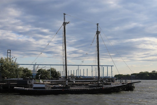 Beloved Brooklyn Oyster Bar Schooner Goes Down In Overnight Red Hook Sinking