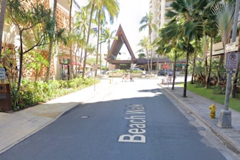 Bloodshed on Waikiki Beach Walk: Man Stabbed, Rushed to Hospital