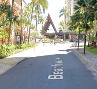 Bloodshed on Waikiki Beach Walk: Man Stabbed, Rushed to Hospital