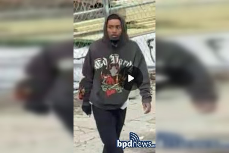 Blue Hill Ave Robbery Try Has Roxbury Cops Seeking Cellphone Clues