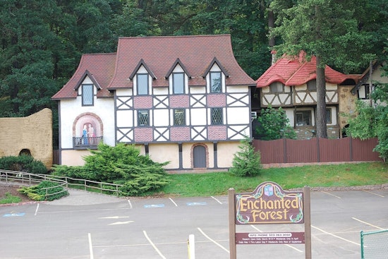 Bomb Scare Turns Enchanted Forest Family Day Into Parking Lot Lockout