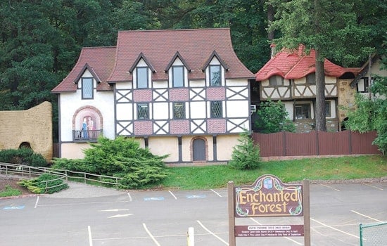 Bomb Scare Turns Enchanted Forest Family Day Into Parking Lot Lockout
