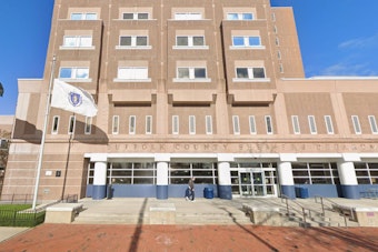 Boston Jail Beatdown: Two Officers Injured as Trio of Inmates Slapped With Charges