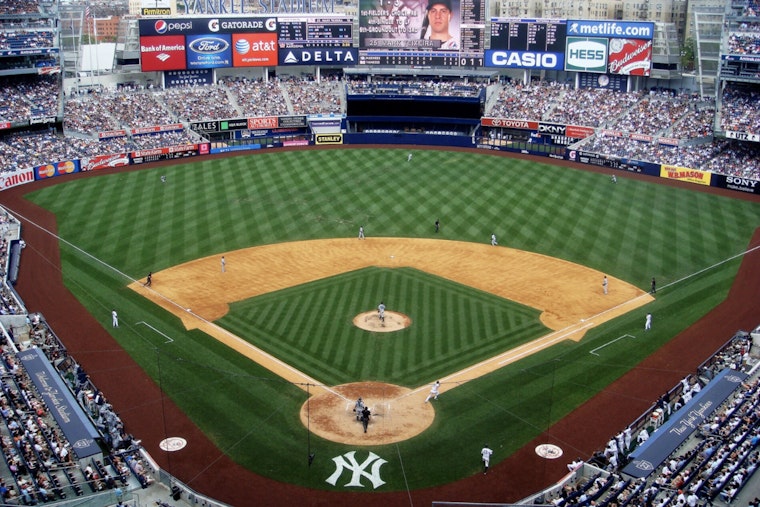Bronx Bombers Eye Nearly $3 Billion Cash Pitch From Apollo