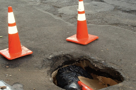 Bronx Drivers Slam Brakes as Mott Haven Sinkhole Opens on Morris Ave