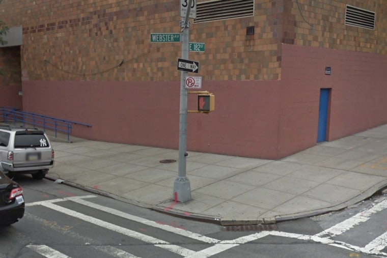 Bronx Drivers Swerve For Menacing Belmont Sinkhole At Webster Ave