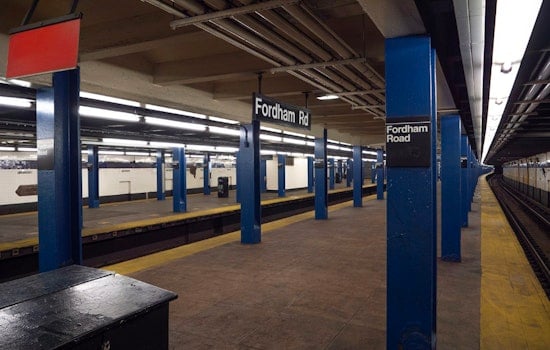 Bronx Subway Horror as Cops Hunt Man Who Shoved Rider Into Train