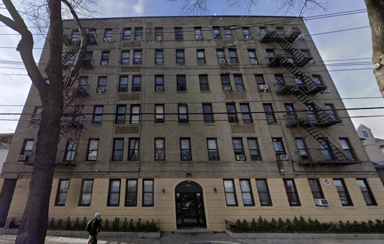 Bronx Tenant Says Lead, Mold Nightmare Has Him Sleeping Outside