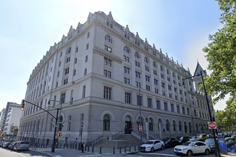 Brooklyn Feds Say Medicaid Ride Ring Turned Sick Trips Into Cash Grab