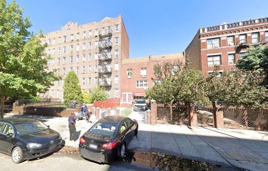 Brooklyn Heights Tenants Say Crumbling Landmark Is Pushing Them Out