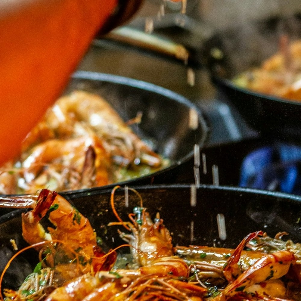 Brooklyn Park Gets Spicy as Blu Cajun Boil Fires Up Zane Avenue