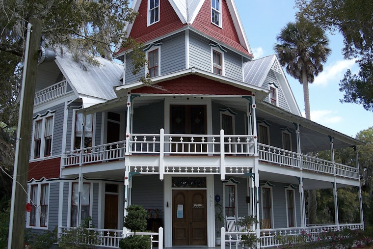 Brooksville’s Beloved May-Stringer House Gets Bomb Squad Wake-Up Call