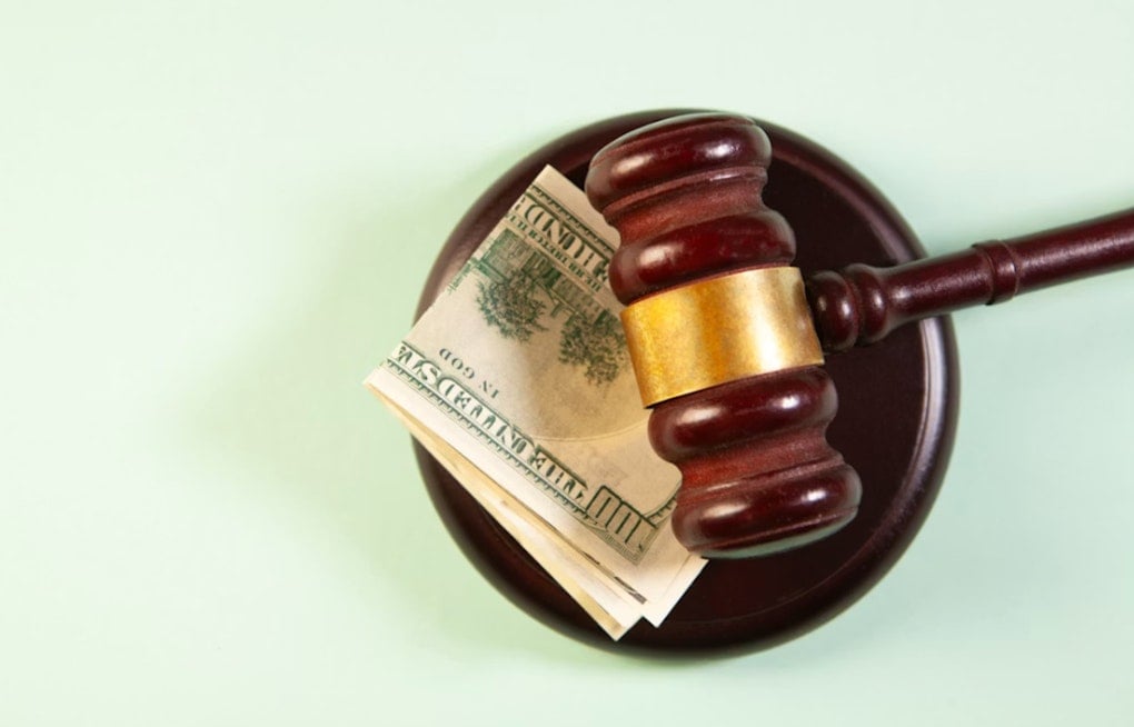 Cards Team Doc Sues Mercy in $182,500 Pay Showdown