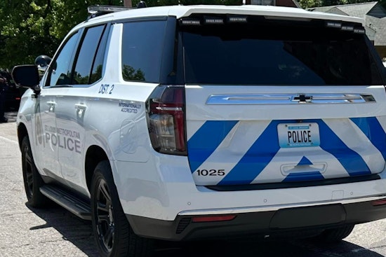 Carr Square Stabbing Suspects Caught On Camera As They Bolt In Burgundy Sedan And Red SUV