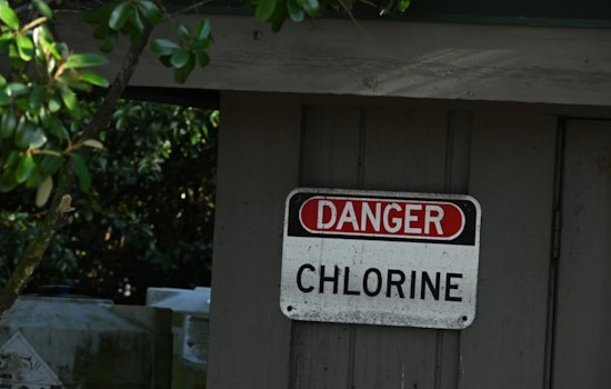 Carver Park Chlorine Scare Sends Three Firefighters, Civilian To Milwaukee Hospital