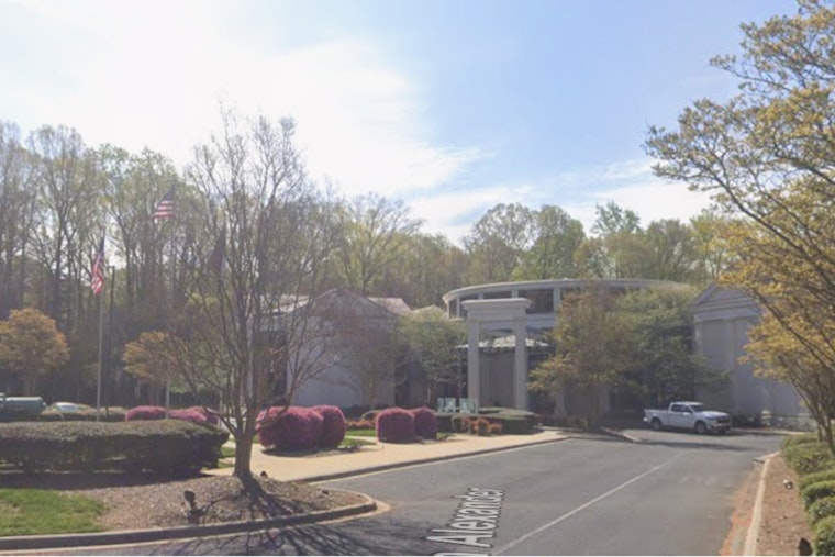 Charlotte Museum Pulls Plug On July 4 Citizenship Ceremony Amid Immigration Jitters