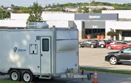 Charter Pulls Plug On Town And Country Nerve Center, 107 Jobs To Go