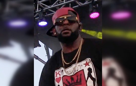 Chicago R&B Fallen Star R. Kelly Begs Trump To Cut 30-Year Sex-Crime Sentence