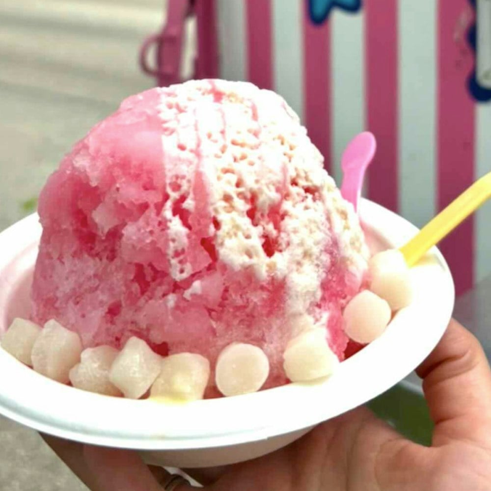 Chillwaukee Parks Retro Trailer At Public Market, Pours Hawaiian Ice All Weekend