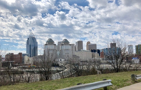 Cincinnati Starts In A Fog, Simmers In Heat And Waits On Midnight Storm Show