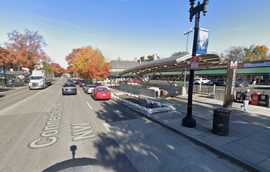 Cleveland Park Stabbing Leaves Man Hurt As Police Flood Connecticut Avenue