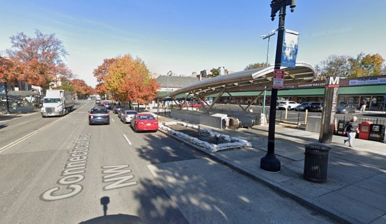 Cleveland Park Stabbing Leaves Man Hurt As Police Flood Connecticut Avenue