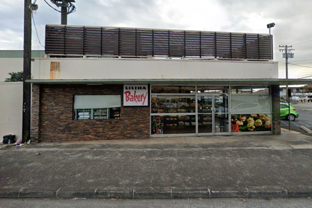 Coco Puff Rush As Liliha Bakery Lands At Waikiki Beach Walk