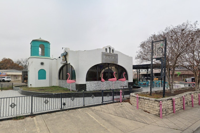 Con Amor Slides Into Mint-Green Deco Hot Spot On Fredericksburg